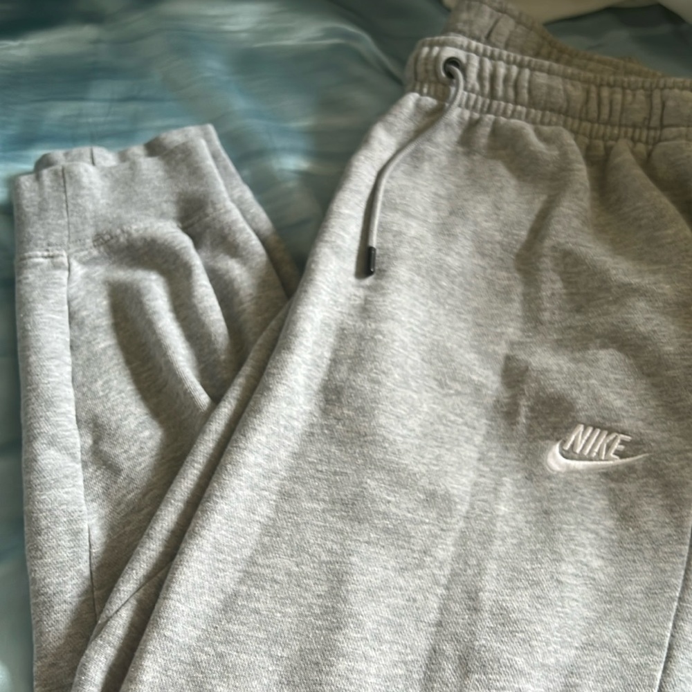 Nike Grey Size Small Women’s Sweats